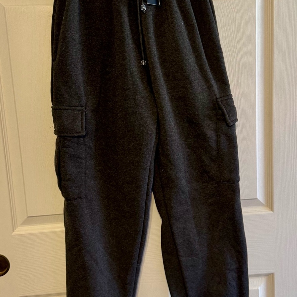 Renegade Men's Charcoal Cargo Pants size Small